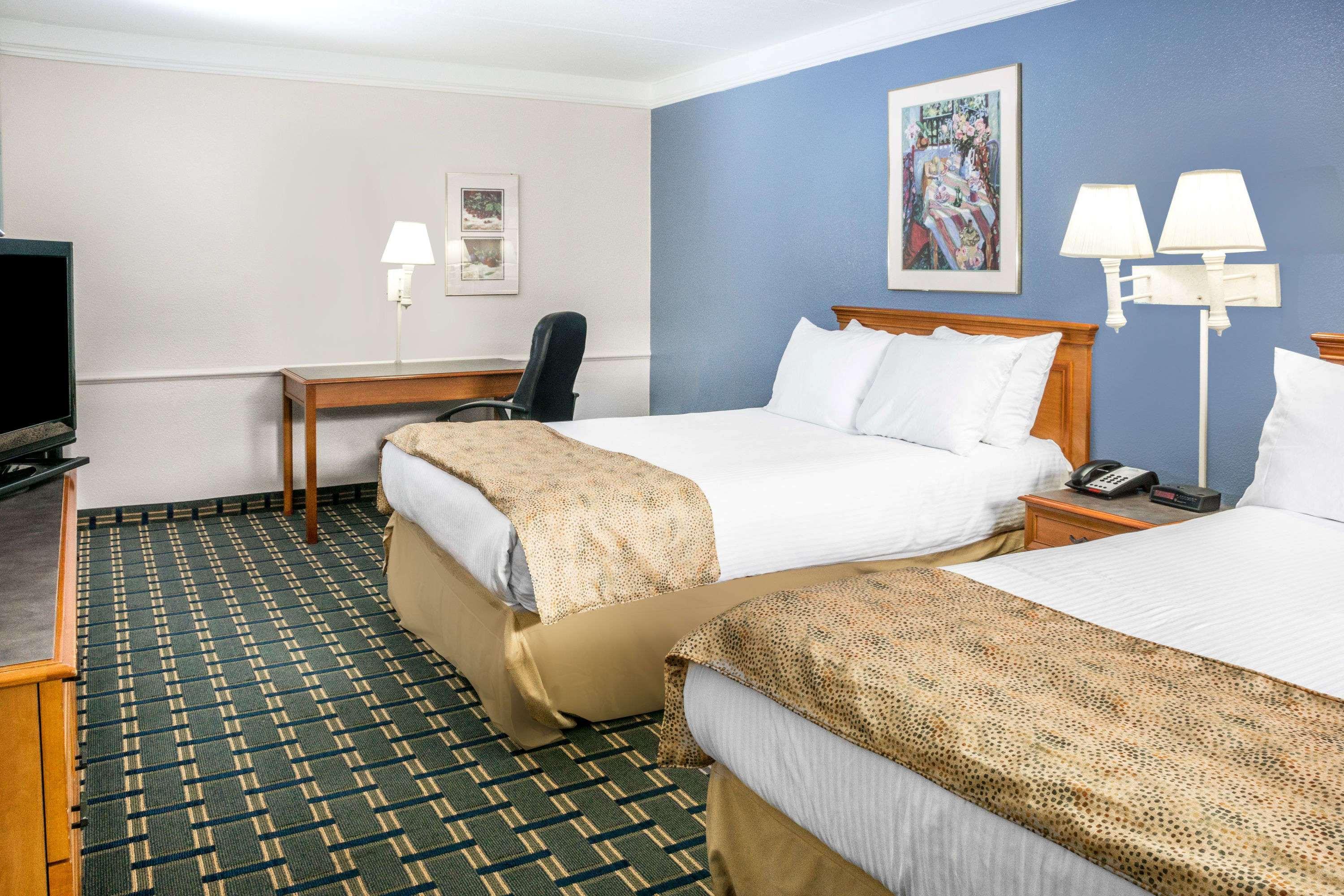 Days Inn By Wyndham Houston Exterior foto